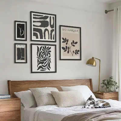 Sada obrazů do ložnice s moderními rostlinnými motivy