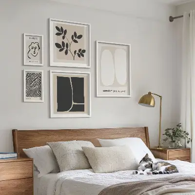 Stylová grafika s minimalistickými liniemi v rámu jako polyptych
