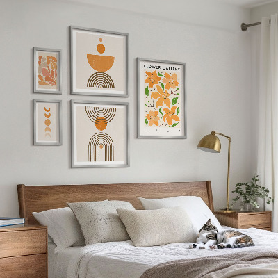 Sada obrazů do ložnice Stylové květiny a geometrie