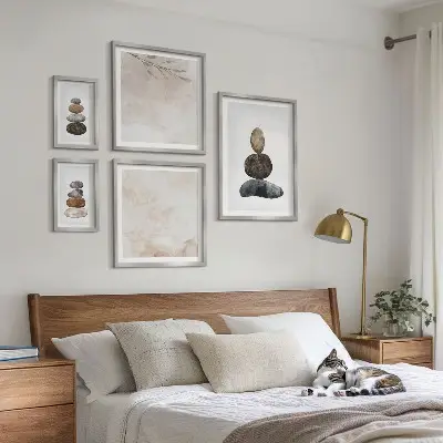 Sada obrazů do ložnice dekorativní malby s motivem hromad kamenů v boho stylu