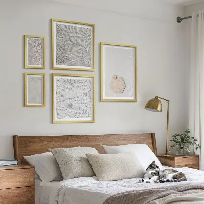Sada obrazů do ložnice lehké boho pískové textury