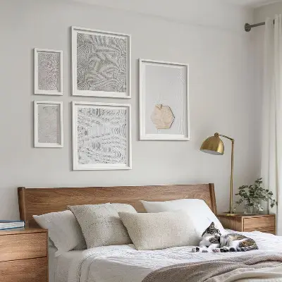 Sada obrazů do ložnice lehké boho pískové textury