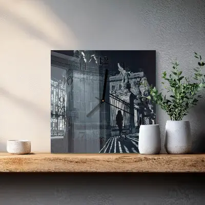 Čtvercové skleněné hodiny na stěnu Hradčany
