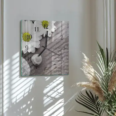 Čtvercové skleněné hodiny na zeď Květiny a kameny