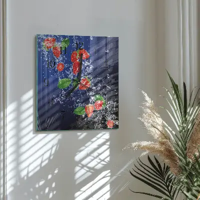 Čtvercové skleněné hodiny na zeď Jahody