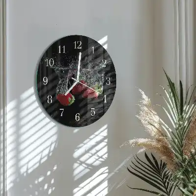 Hodiny s fotkou skleněné kulaté Jahody