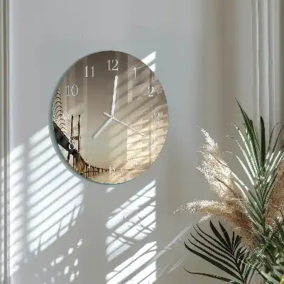 Kulaté skleněné hodiny na zeď Most v sépiové barvě