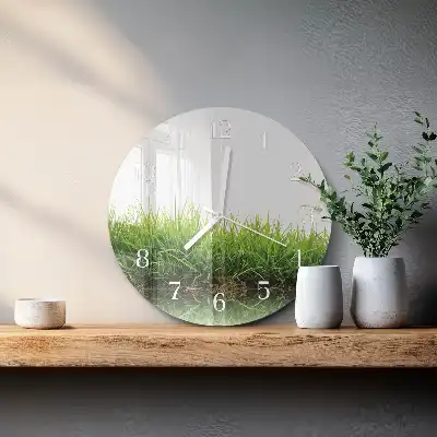 Kulaté skleněné hodiny na zeď Tráva