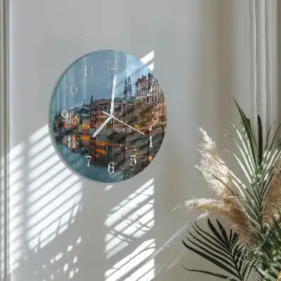 Kulaté skleněné hodiny na zeď Staré město