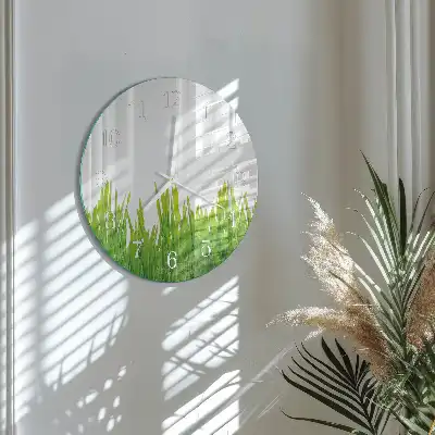 Kulaté skleněné hodiny na zeď Tráva