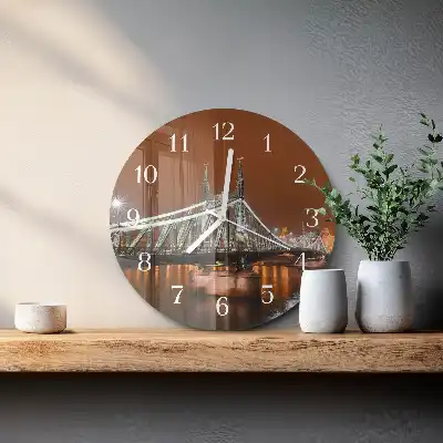 Kulaté skleněné hodiny na zeď Most