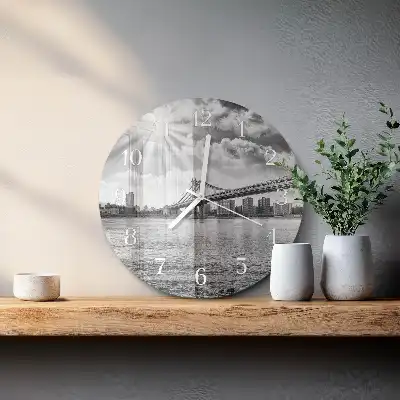 Kulaté skleněné hodiny na zeď Most