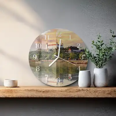 Nástěnné hodiny skleněné kulaté Hrad na řece