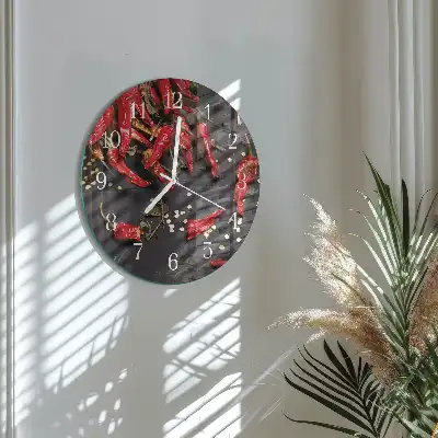 Kulaté skleněné hodiny na zeď Chilli papričky