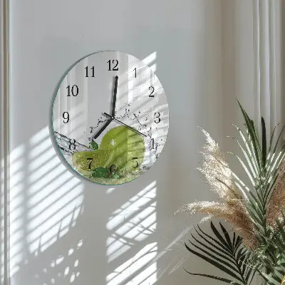 Kulaté skleněné hodiny na zeď Voda s limetkou