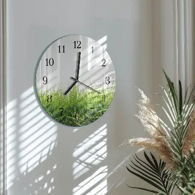 Kulaté skleněné hodiny na stěnu Tráva