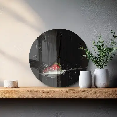 Kulaté skleněné hodiny na zeď Jahoda