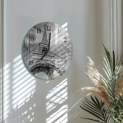 Hodiny s fotkou skleněné kulaté Eiffelova věž v Paříži