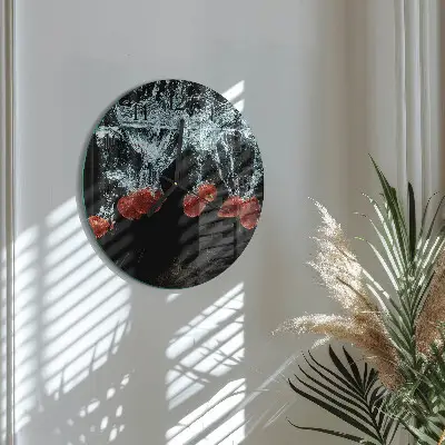 Kulaté skleněné hodiny na zeď Jahody