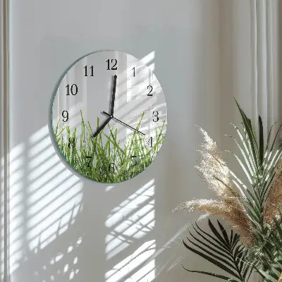 Kulaté skleněné hodiny na zeď Tráva