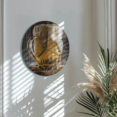 Nástěnné hodiny skleněné kulaté Pivo