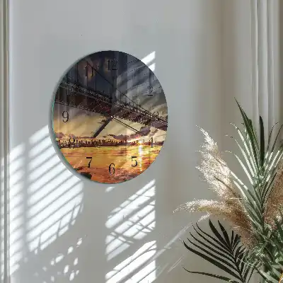 Hodiny na skle kulaté Říční most