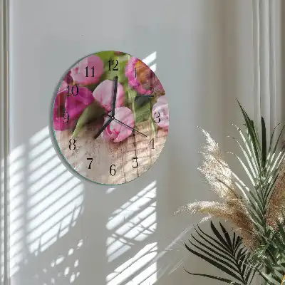 Kulaté skleněné hodiny na stěnu Tulipány