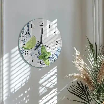 Kulaté skleněné hodiny na stěnu Máta s limetkou