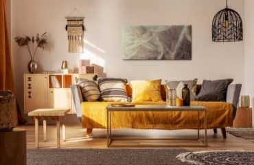 Obývací pokoj ve stylu boho – aranžmá a inspirace pro uměleckou proměnu interiéru